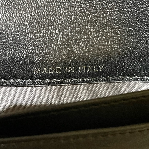 CHANEL make up pallet bifold patent leather wallet - Picture 9 of 16